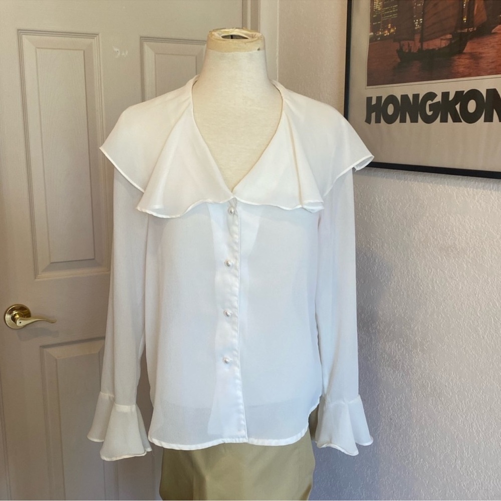 Vintage frilly dressy blouse